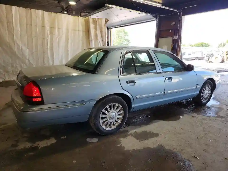 2MEBM7FV6BX600114 2011 MERCURY GRMARQUIS-2