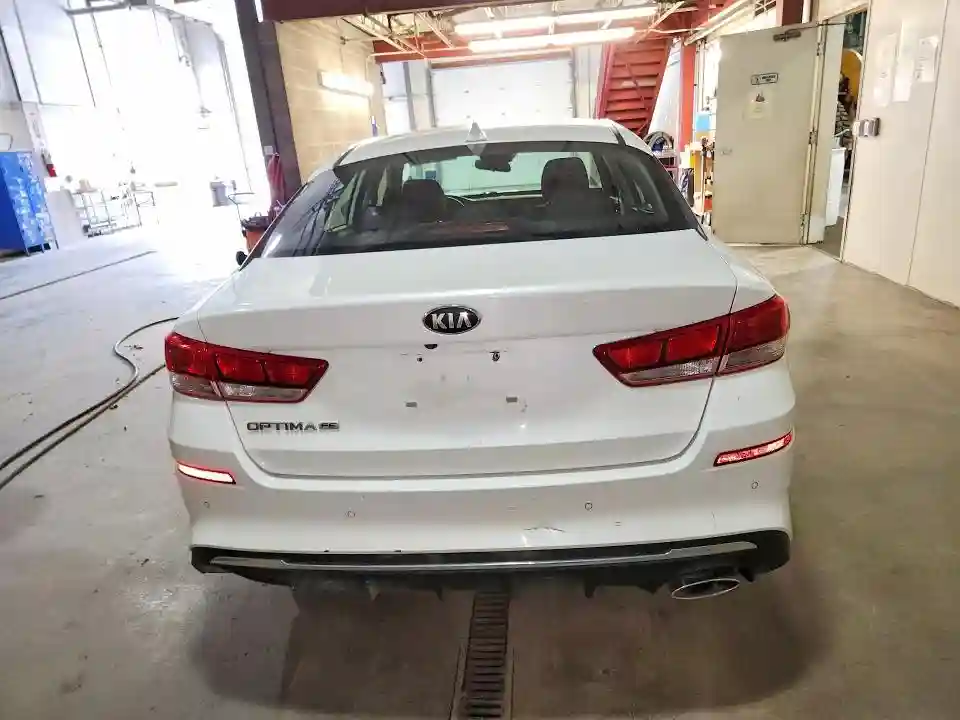 5XXGT4L32KG275275 2019 KIA OPTIMA-5