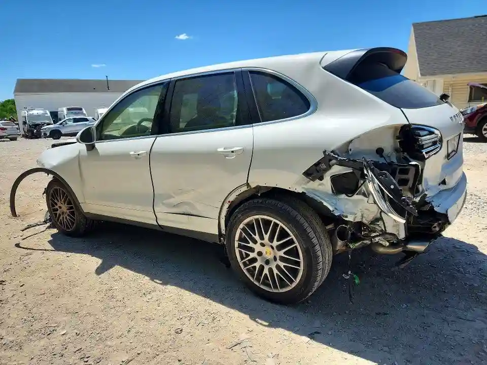 WP1AB2A22GLA95260 2016 PORSCHE CAYENNE-1
