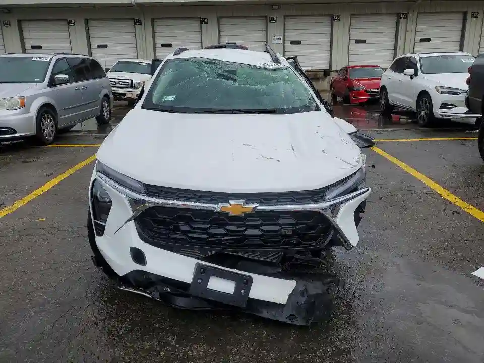KL77LHEPXSC338630 2025 CHEVROLET TRAX-4