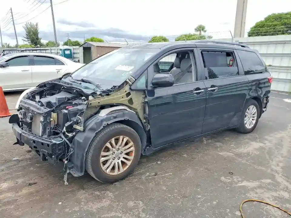 5TDYK3DC5FS689915 2015 TOYOTA SIENNA-0