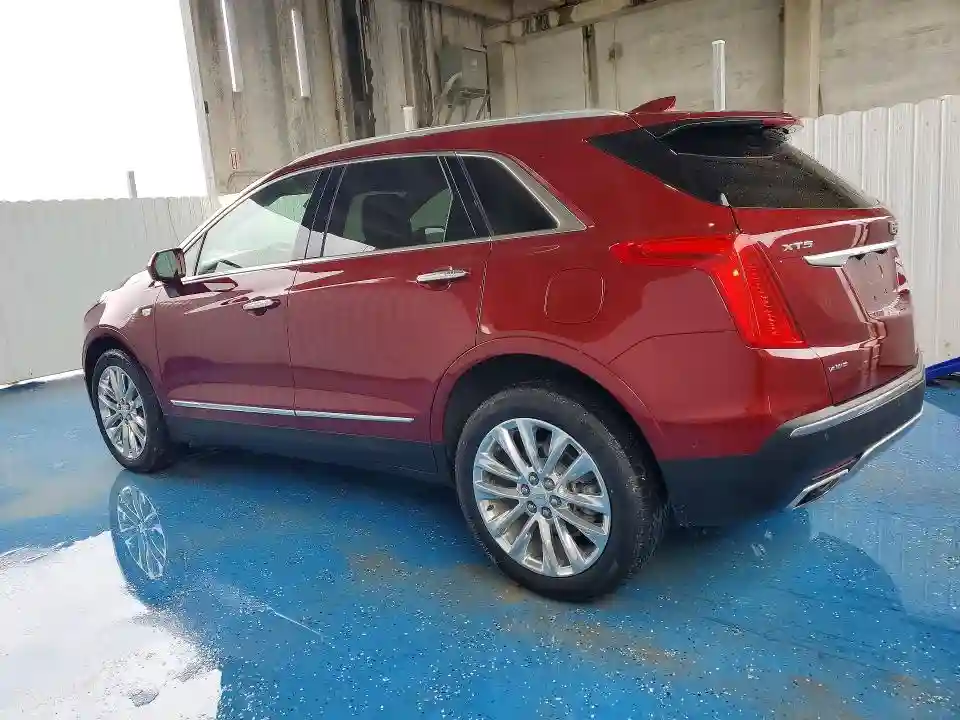 1GYKNFRS4HZ300191 2017 CADILLAC XT5-1