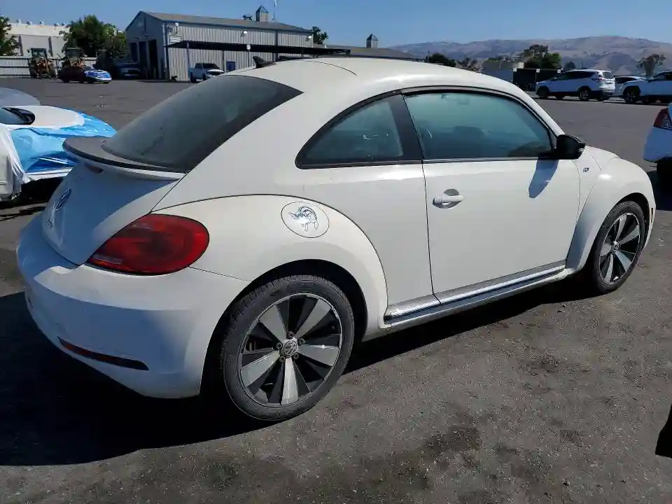 3VWVS7AT7EM600789 2014 VOLKSWAGEN BEETLE TUR-2