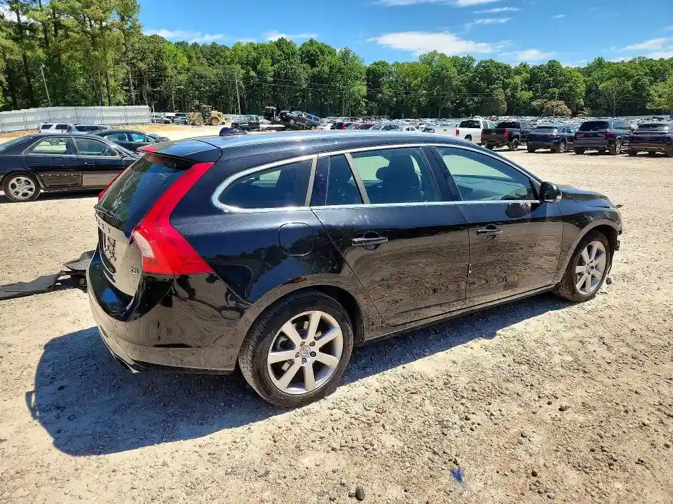 YV140MEM8G1305135 2016 VOLVO V60-2