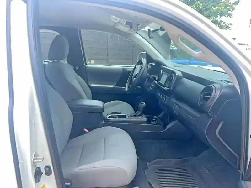 5TFRX5GN2HX098369 2017 TOYOTA TACOMA-4