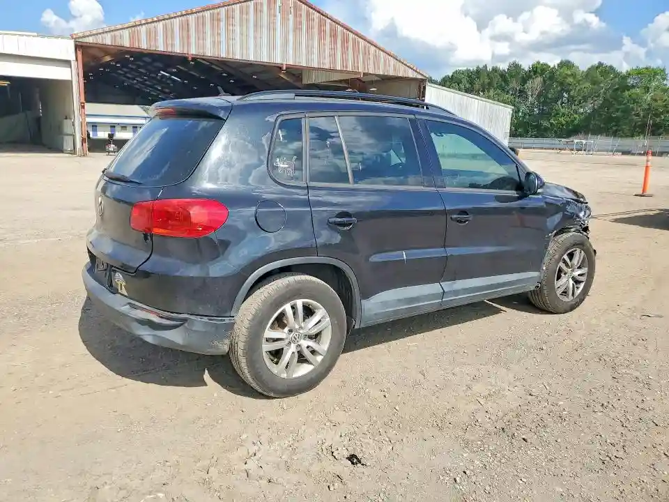 WVGAV7AX4GW517525 2016 VOLKSWAGEN TIGUAN-2