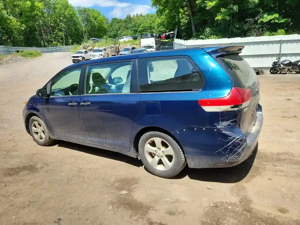 5TDZK3DC0BS131128 2011 TOYOTA SIENNA-1