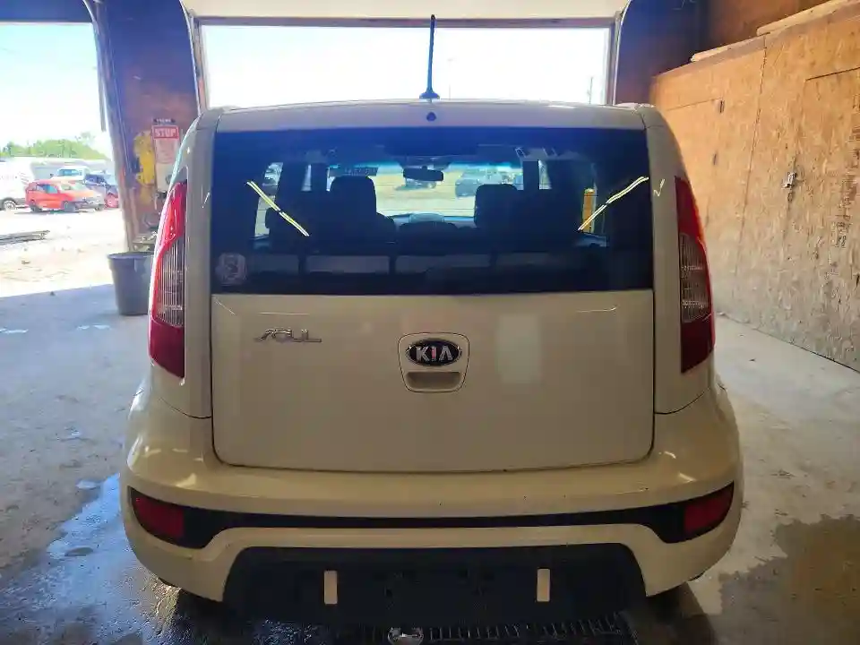 KNDJT2A56D7531136 2013 KIA SOUL BASE-5