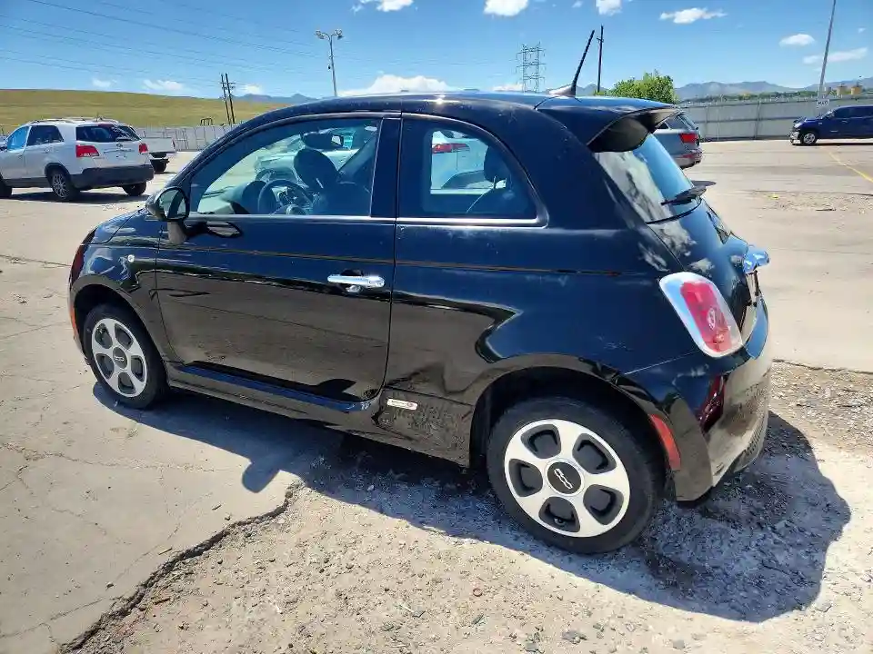3C3CFFGE9GT201557 2016 FIAT 500-1