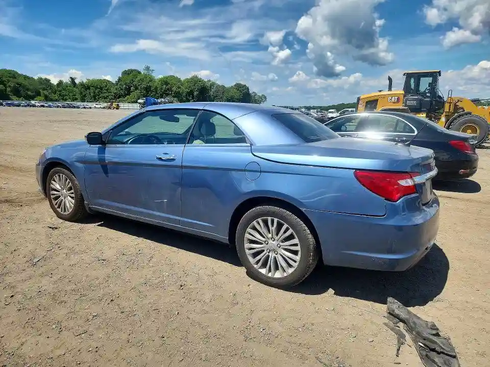 1C3BC7EG2BN614315 2011 CHRYSLER 200-1