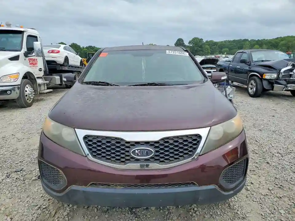 5XYKT3A17BG005461 2011 KIA SORENTO-4