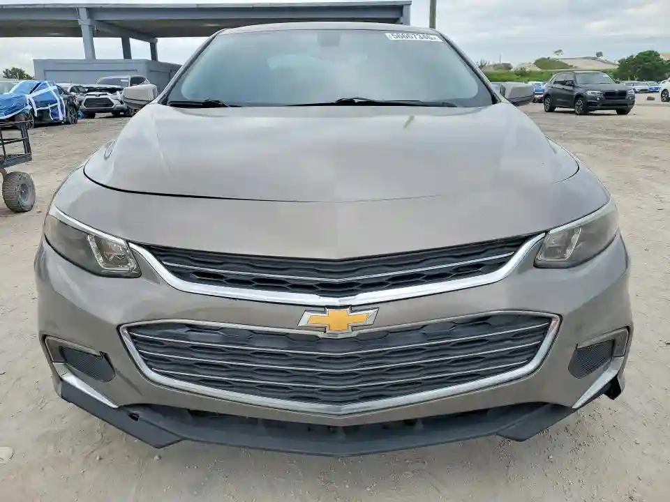 1G1ZD5ST1JF155812 2018 CHEVROLET MALIBU-4