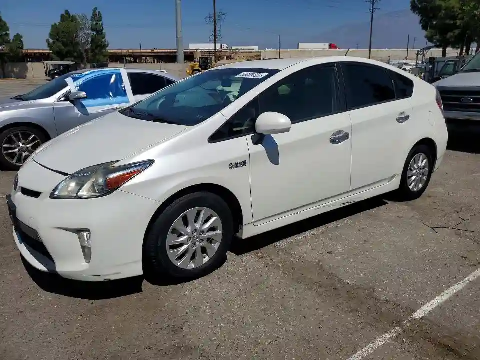 JTDKN3DP0F3069698 2015 TOYOTA PRIUS-0