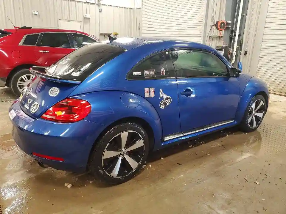 3VWVA7AT9CM608974 2012 VOLKSWAGEN BEETLE-2