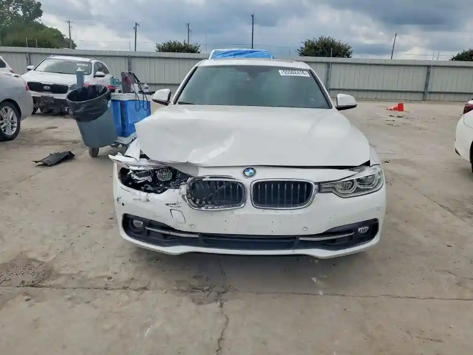 WBA8B9C5XJEE82473 2018 BMW 3 SERIES-4
