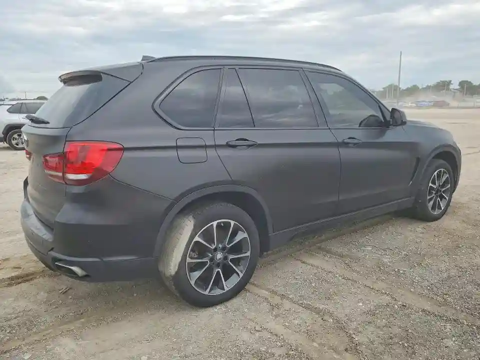 5UXKR0C50J0X83603 2018 BMW X5-2
