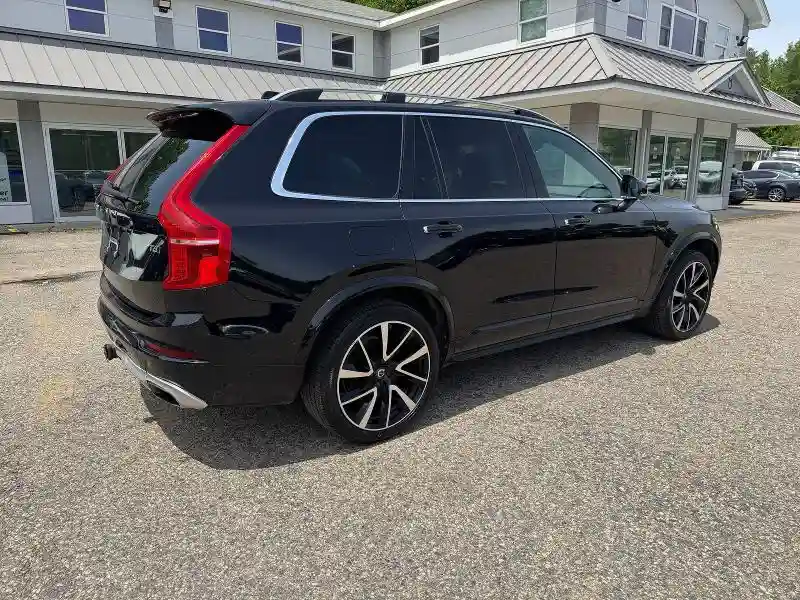 YV4A22PKXJ1359429 2018 VOLVO XC90-3