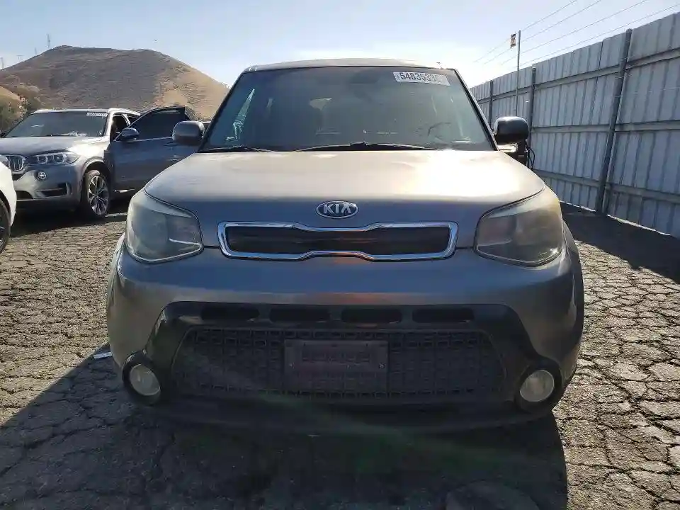 KNDJP3A55G7239220 2016 KIA SOUL-4