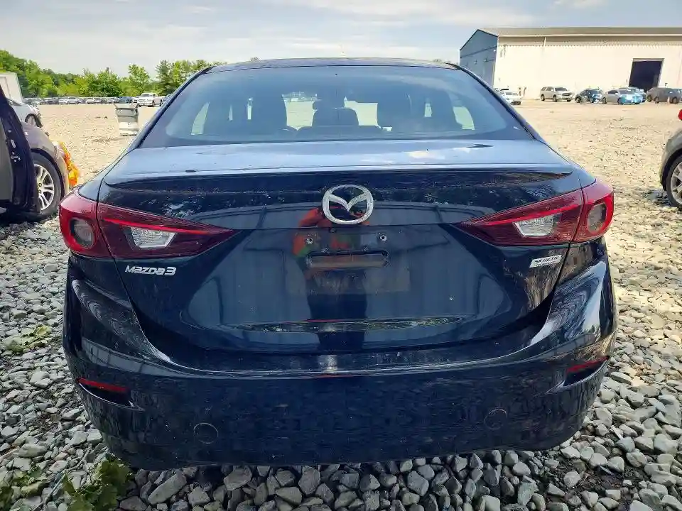3MZBN1V32JM164414 2018 MAZDA 3-5