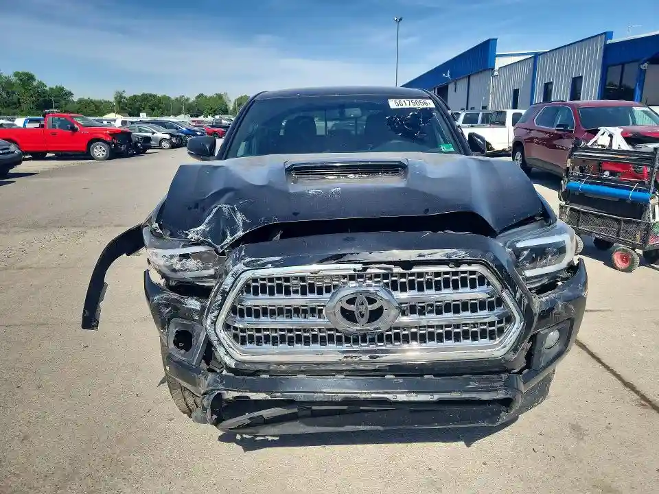 3TMDZ5BN4HM028048 2017 TOYOTA TACOMA-4