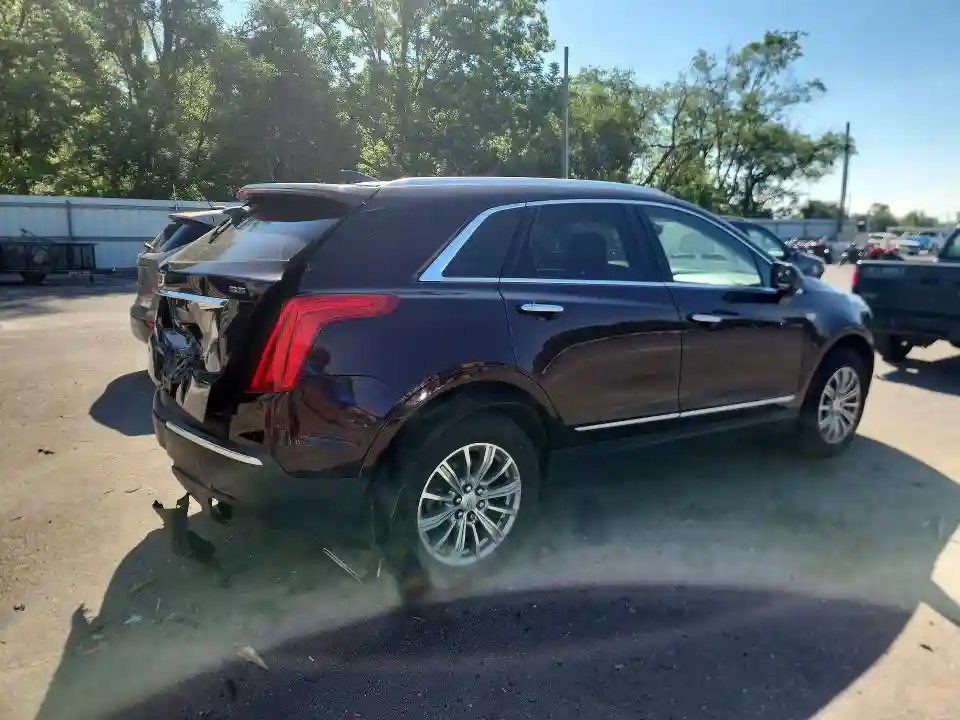 1GYKNDRS4HZ273983 2017 CADILLAC XT5-2
