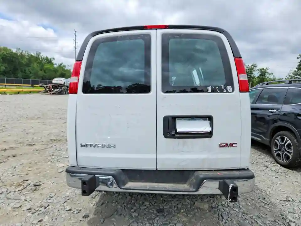 1GTW7AFP6S1169405 2025 GMC SAVANA-5