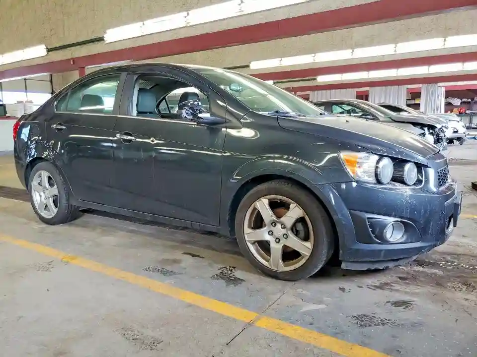 1G1JE5SBXF4197223 2015 CHEVROLET SONIC-3