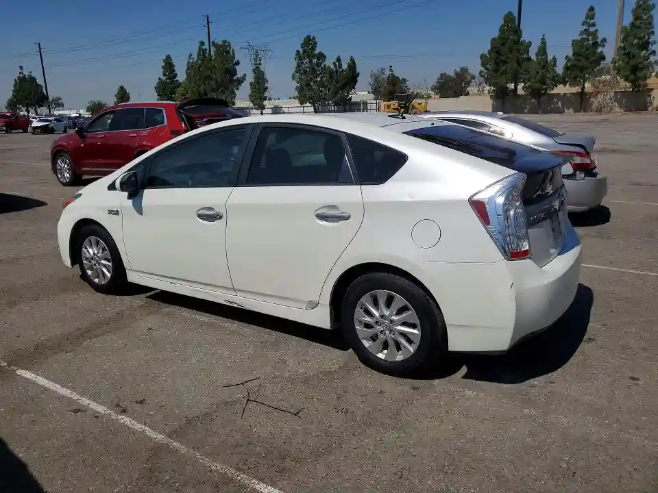 JTDKN3DP0F3069698 2015 TOYOTA PRIUS-1