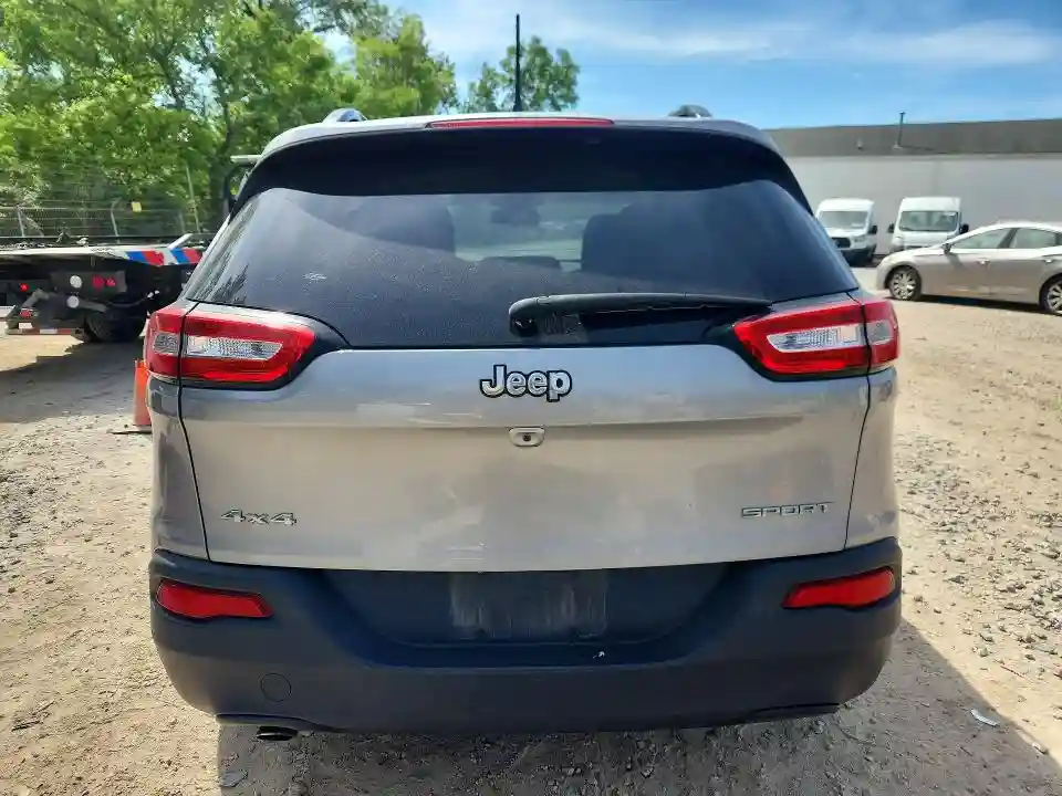 1C4PJMAB1GW305582 2016 JEEP GRAND CHEROKEE-5