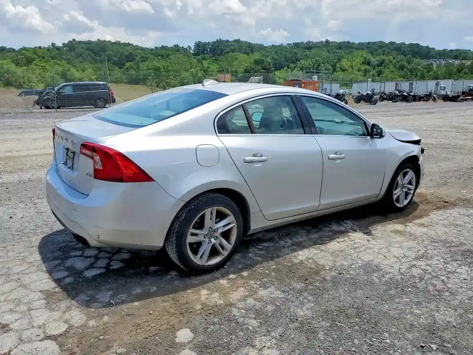 YV1612FS0E2271934 2014 VOLVO S60-2