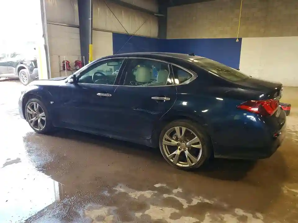JN1BY1AR3FM562760 2015 INFINITI Q70-1