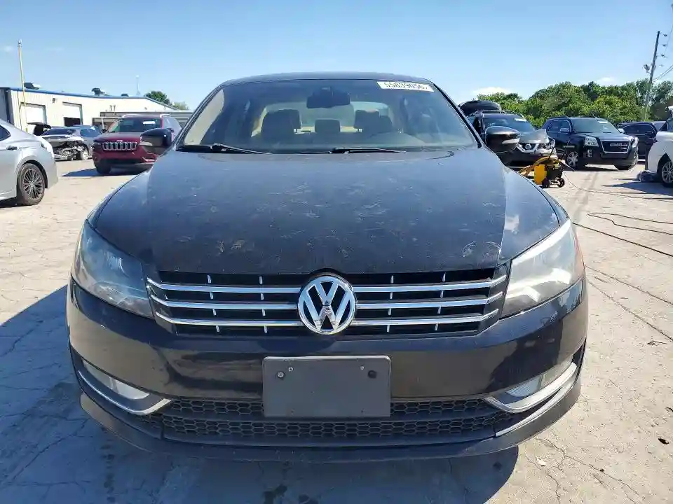 1VWCN7A39DC027828 2013 VOLKSWAGEN PASSAT-4