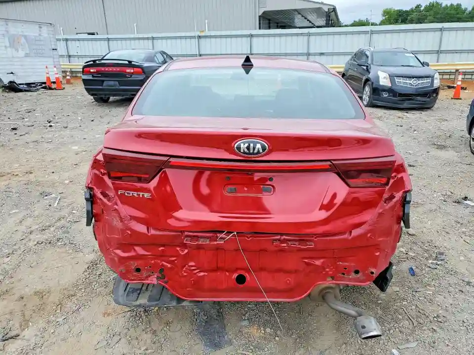 3KPF24AD1KE096390 2019 KIA FORTE LXS-5