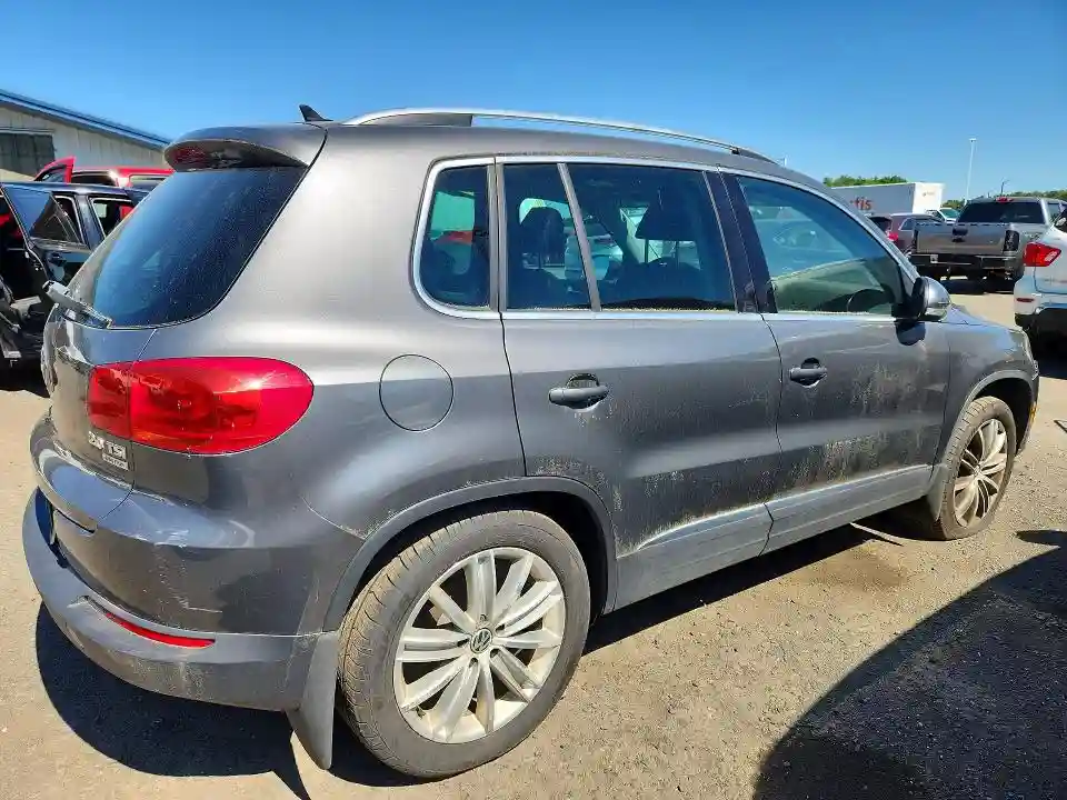 WVGBV7AX1CW005705 2012 VOLKSWAGEN TIGUAN-2