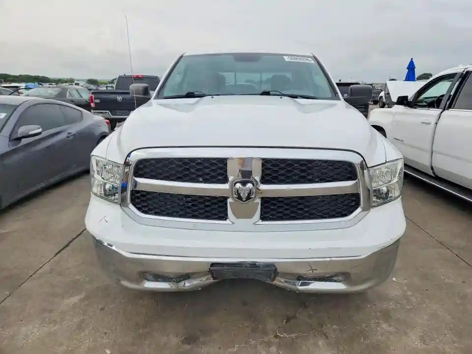 1C6RR7TT2KS513146 2019 RAM 1500-4