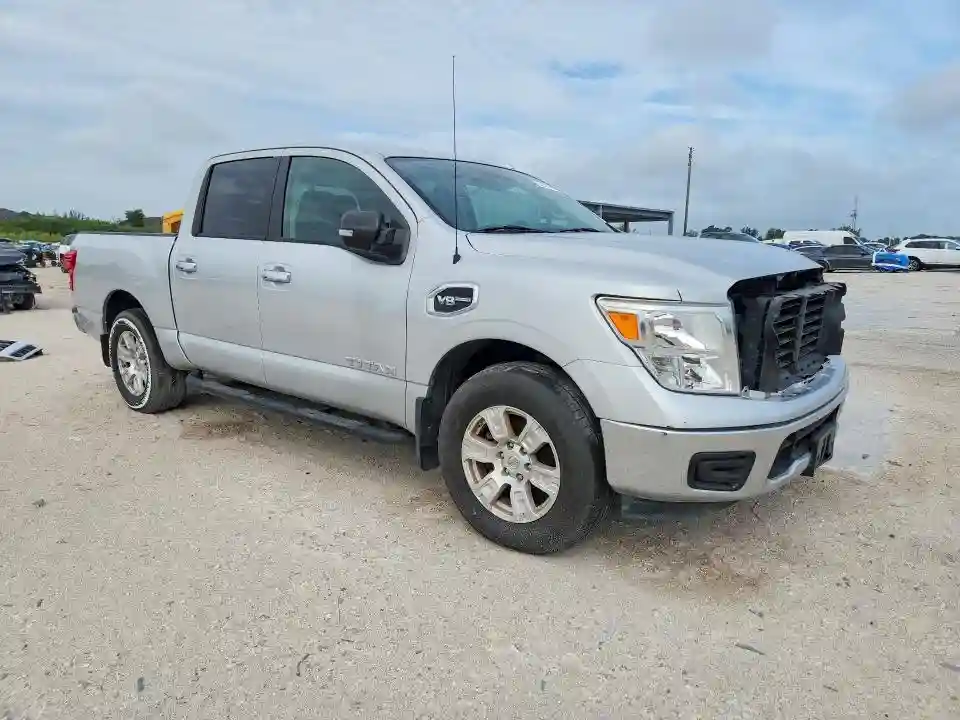 1N6AA1EK2HN518012 2017 NISSAN TITAN-3