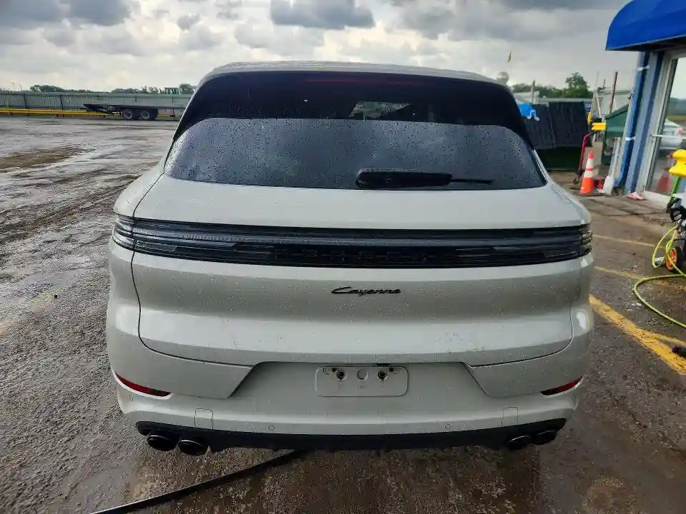 WP1AA2AY9RDA14226 2024 PORSCHE CAYENNE-5