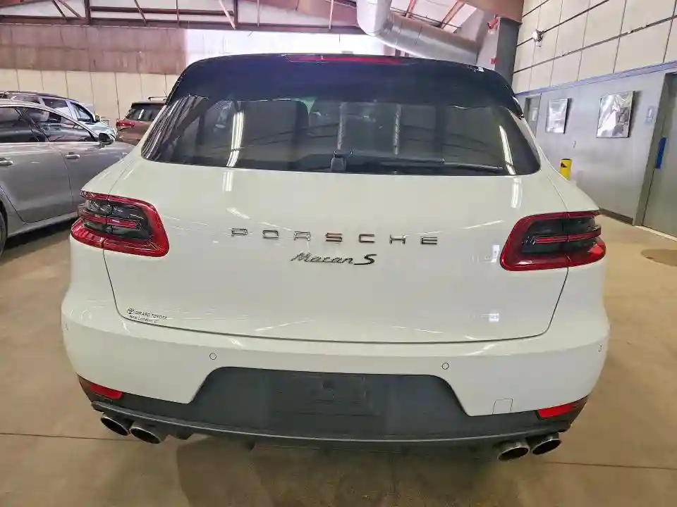 WP1AB2A55GLB50620 2016 PORSCHE MACAN-5