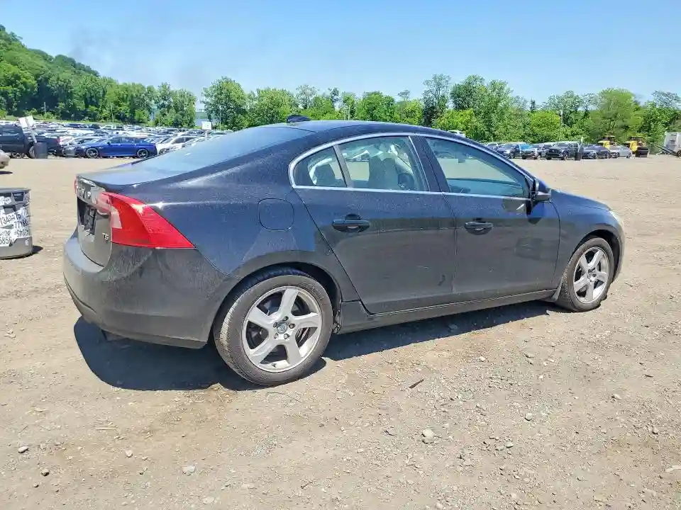 YV1622FSXC2106404 2012 VOLVO S60-2