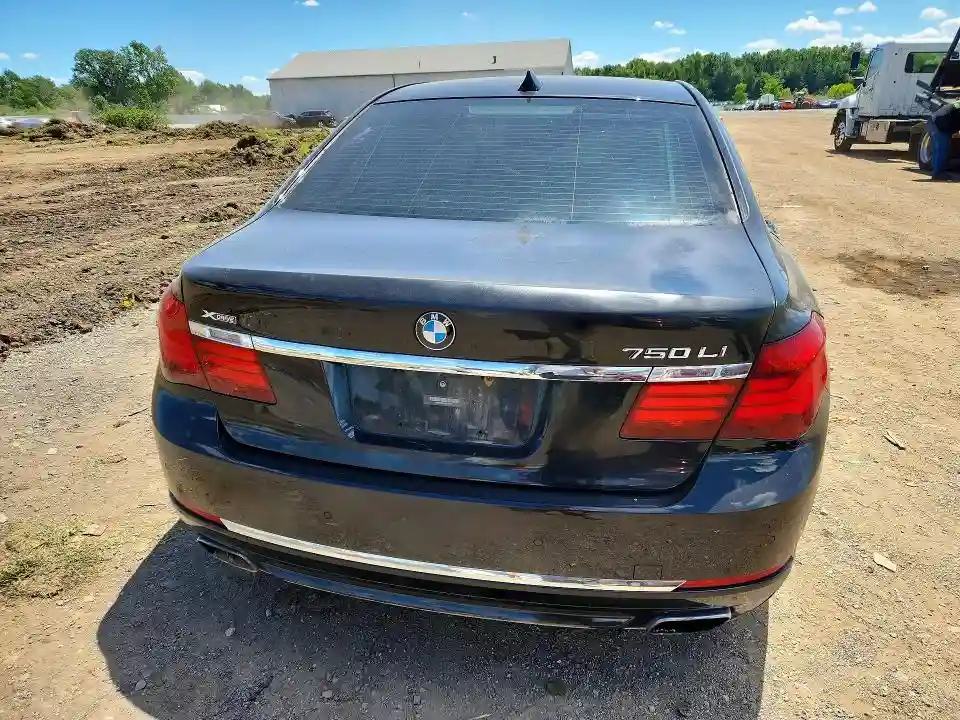 WBAYF8C52DD140067 2013 BMW 7 SERIES-5