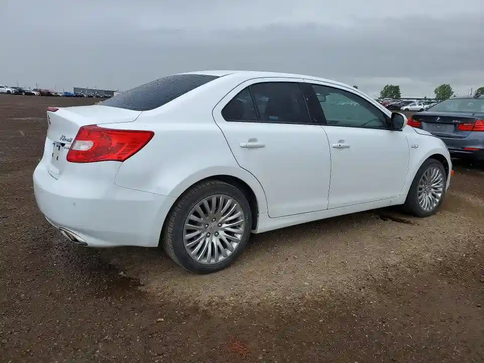 JS2RF9A70D6100050 2013 SUZUKI KIZASHI-2