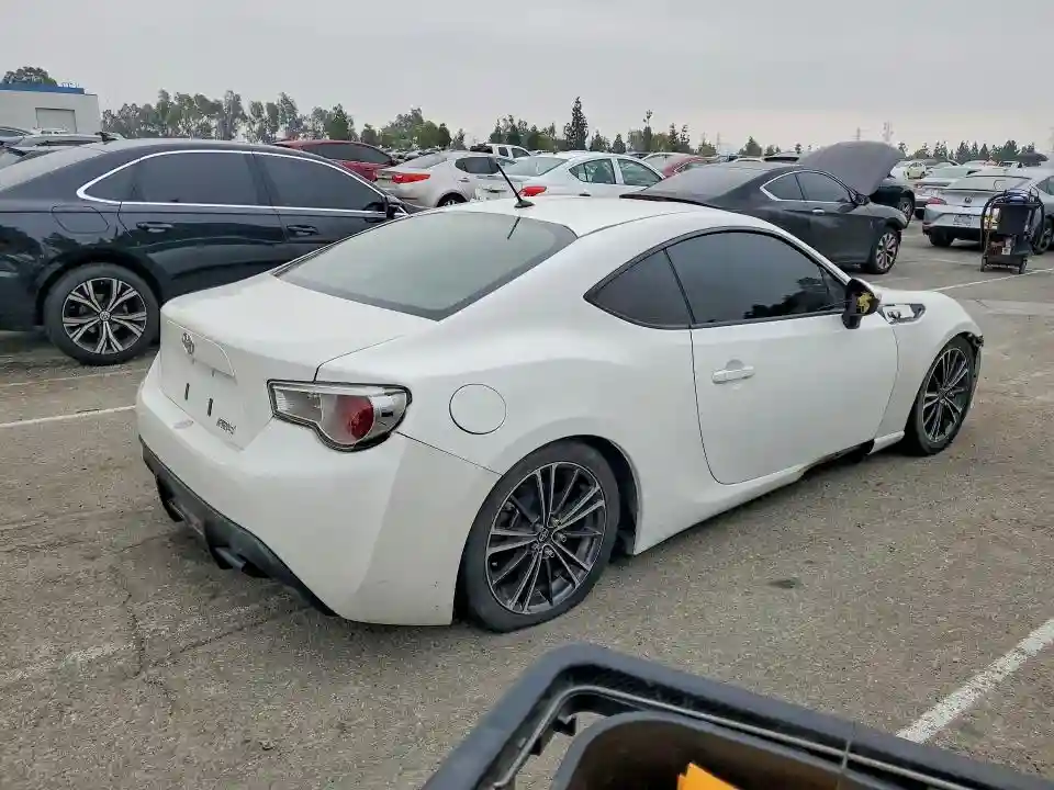 JF1ZNAA18D1721484 2013 SCION FRS-2