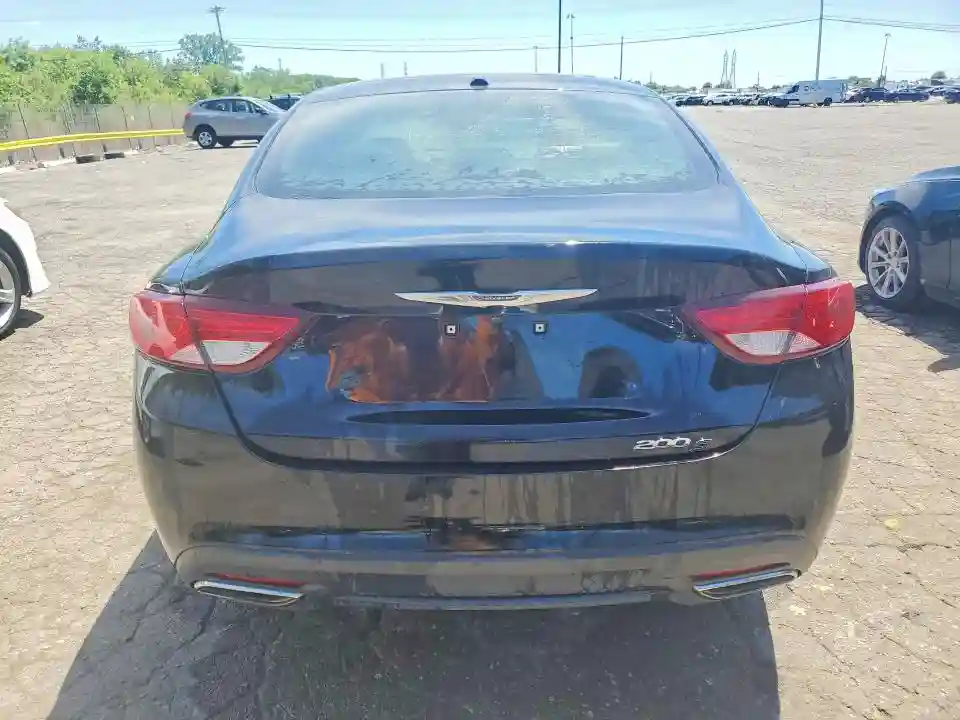 1C3CCCCG2FN703775 2015 CHRYSLER 200-5