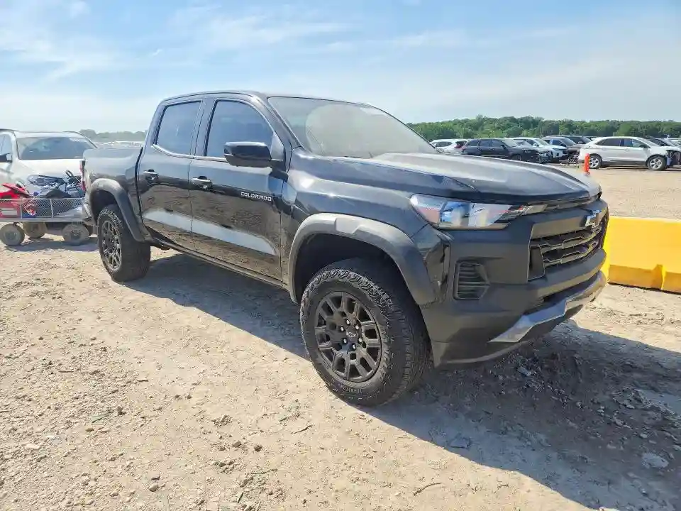 1GCPTEEK0R1147973 2024 CHEVROLET COLORADO-3