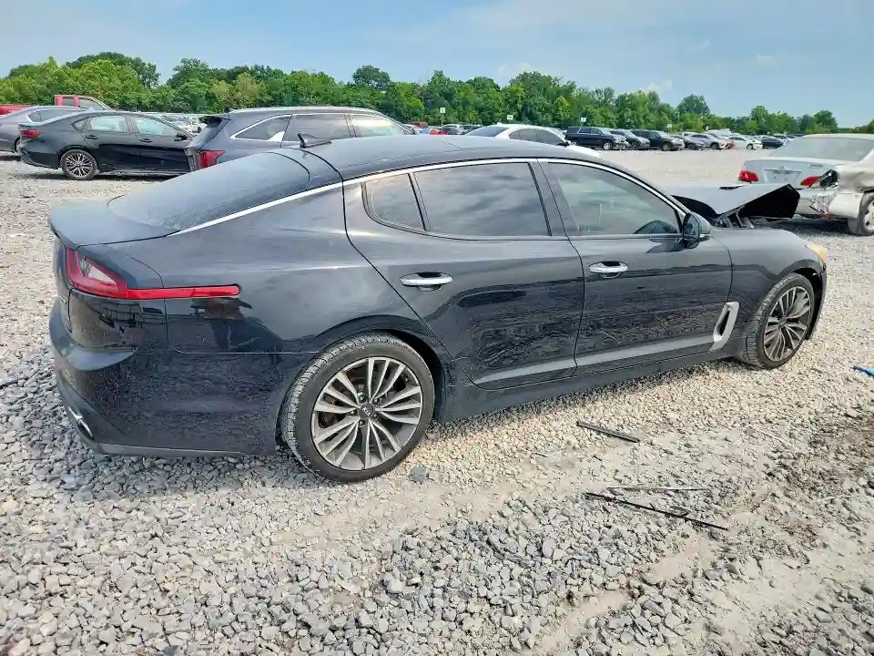 KNAE25LA1J6028323 2018 KIA STINGER-2