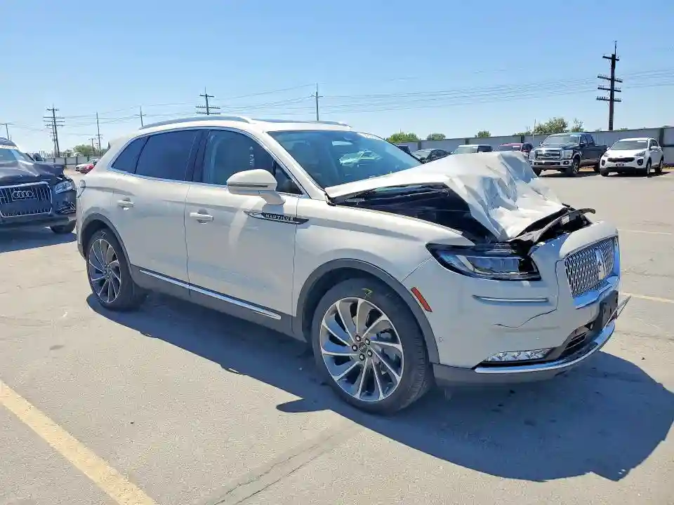 2LMPJ8KP5PBL23246 2023 LINCOLN NAUTILUS-3