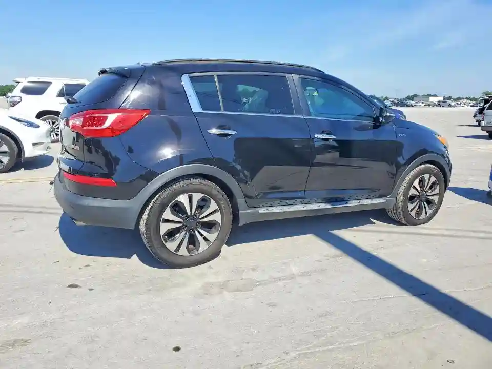 KNDPCCA61C7277827 2012 KIA SPORTAGE-2