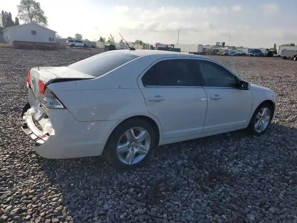 3MEHM0HA0AR617290 2010 MERCURY MILAN-2