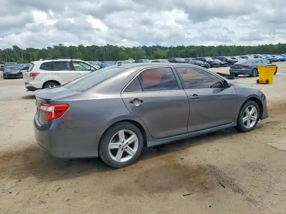 4T1BF1FK6DU712643 2013 TOYOTA CAMRY-2