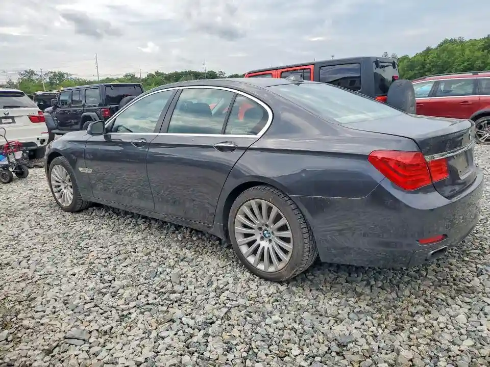 WBAKC6C56CC396185 2012 BMW 7 SERIES-1